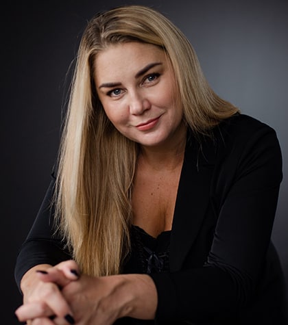 mariya-stuzhnaya-main